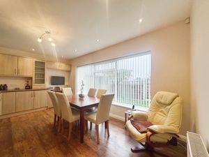 Dining Area- click for photo gallery
